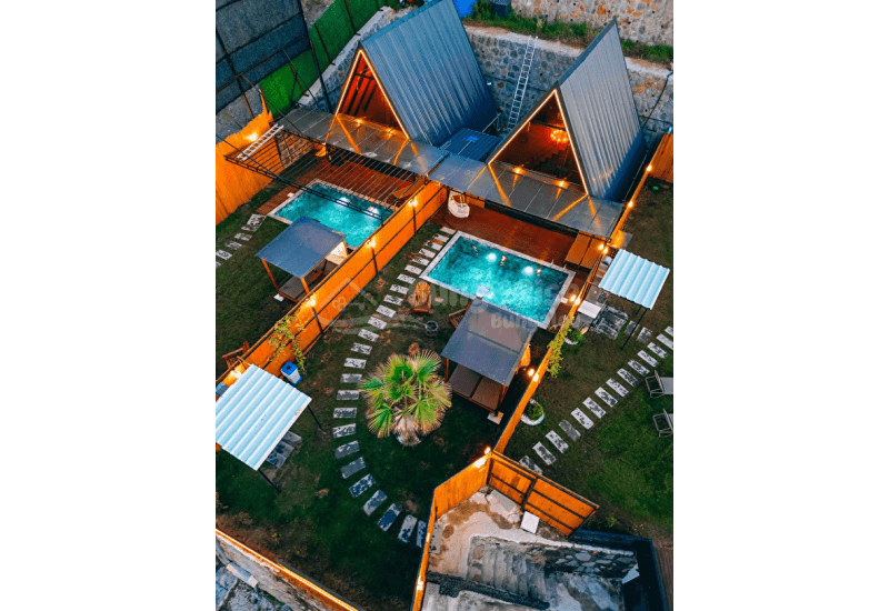 Sakarya Sapanca’da doğa içinde, jakuzili, şömineli ve havuzlu lüks bungalovlarda huzurlu, konforlu ve sürdürülebilir bir konaklama deneyimi BungaRise’da.