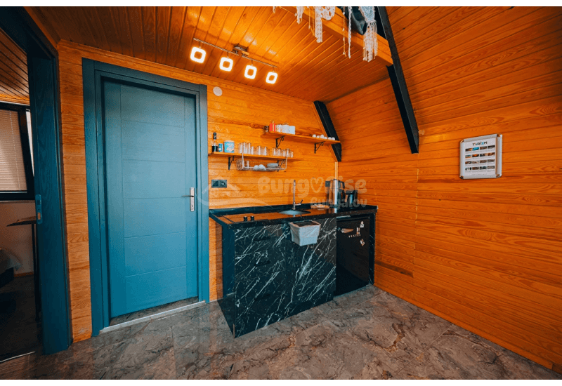 Sakarya Sapanca’da doğa içinde, jakuzili, şömineli ve havuzlu lüks bungalovlarda huzurlu, konforlu ve sürdürülebilir bir konaklama deneyimi BungaRise’da.