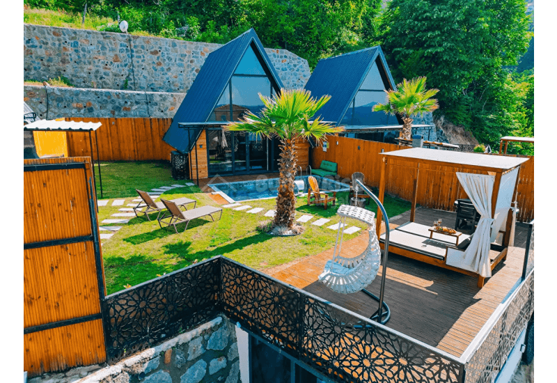 Sakarya Sapanca’da doğa içinde, jakuzili, şömineli ve havuzlu lüks bungalovlarda huzurlu, konforlu ve sürdürülebilir bir konaklama deneyimi BungaRise’da.